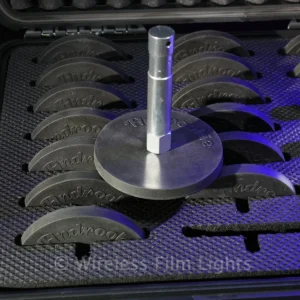 Androokie 88mm Magnet Kit with 3/8-inch male thread and baby pins. Ideal for magnetic mounting of Pixel Bricks, AX5s, QuikBeams, and more. SKU: ANDR-88MK